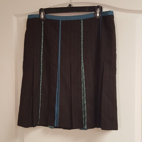 ATL Studio Brown Blue Pinstripe Pleated Skirt - Picture 2 of 5